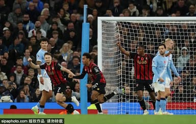 曼城3-0完胜利物浦：斯洛特应以伊萨克和维尔茨为核心，防守问题亟待解决_比赛_进攻_切尔西